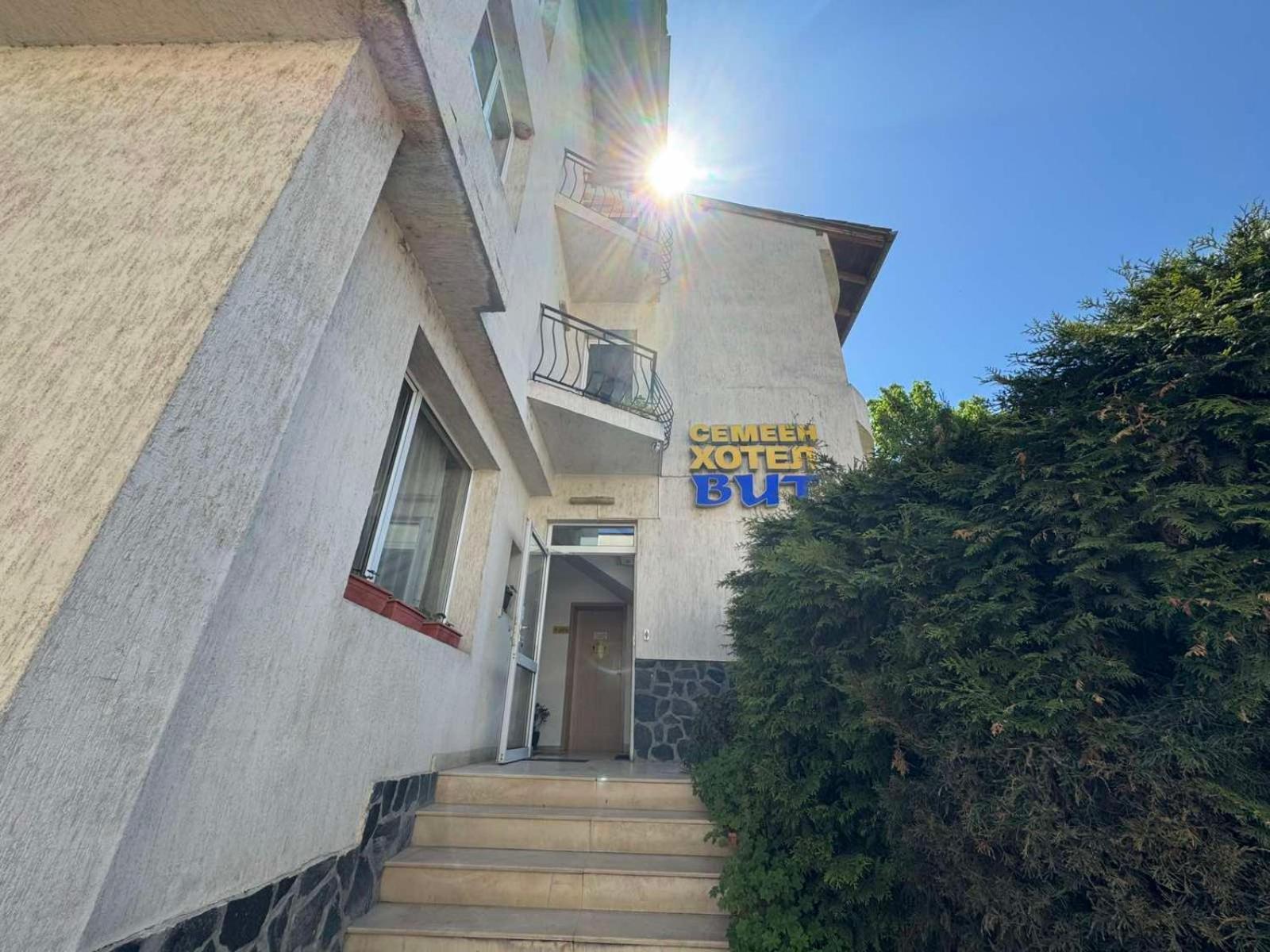 Семеен Хотел Вит Teteven Exterior foto
