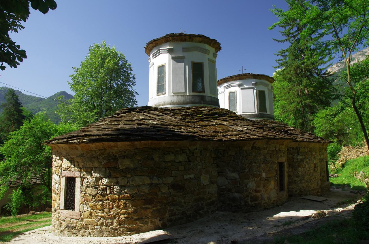 Семеен Хотел Вит Teteven Exterior foto